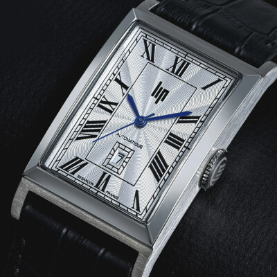 Montre Lip Churchill T26 Automatique 671934